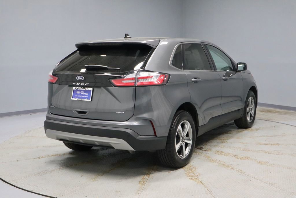 Certified 2024 Ford Edge SEL w/ Convenience Package AWD/4WD image 5