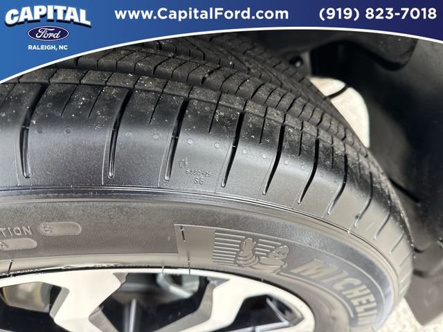 Used 2025 Toyota Corolla Cross AWD Hybrid w/ Moonroof Package image 14