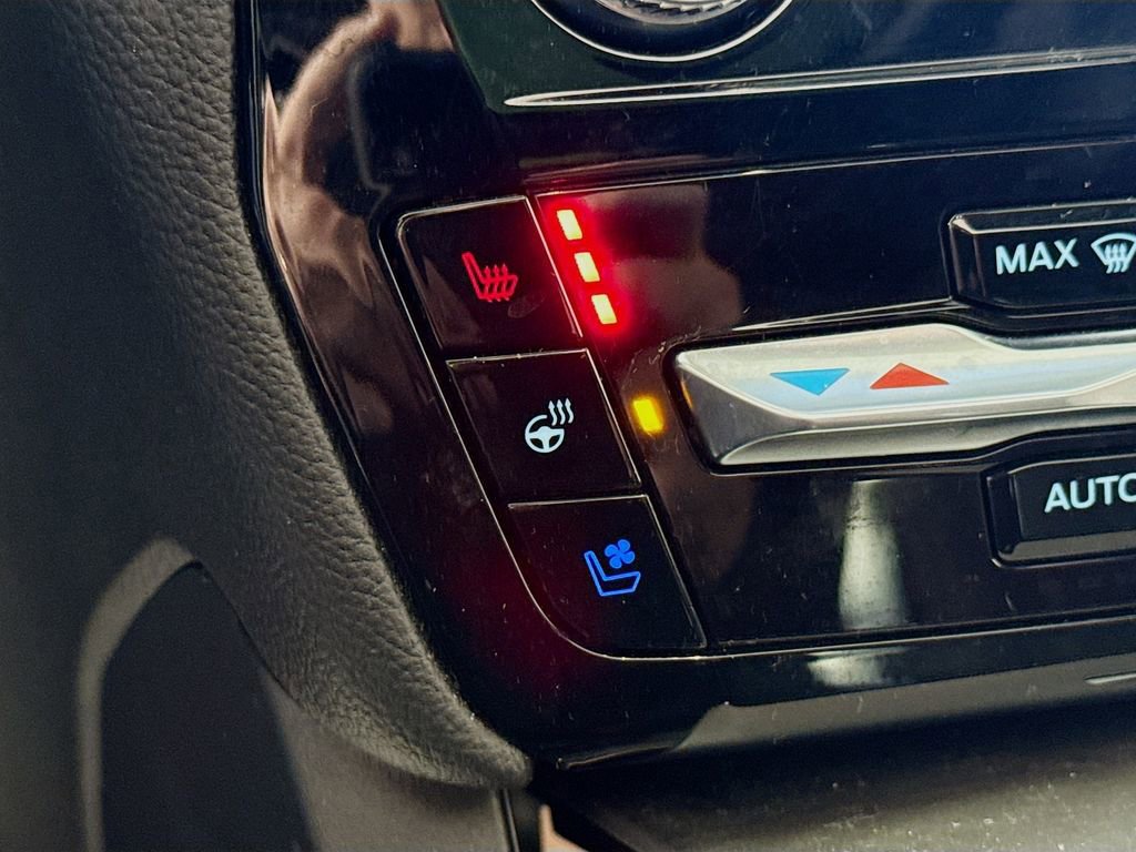 Certified 2023 Ford Explorer Limited w/ Limited Technology Package image 21