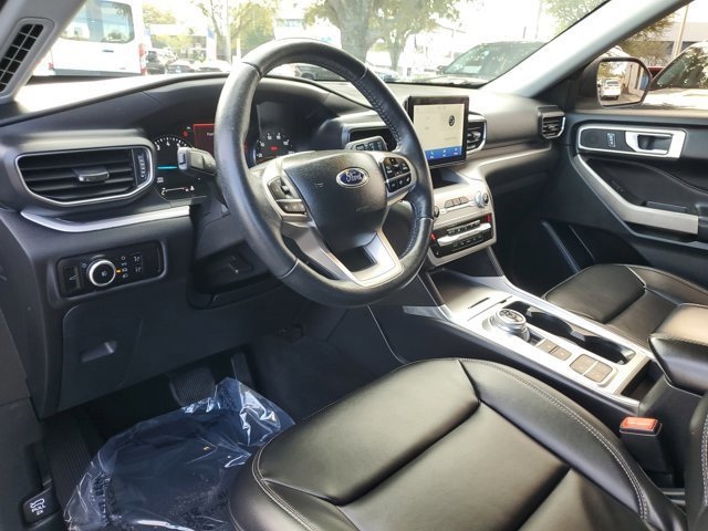 Certified 2023 Ford Explorer XLT w/ Equipment Group 202A image 17