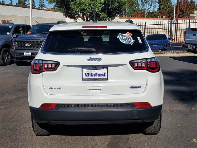 Used 2024 Jeep Compass Latitude image 3