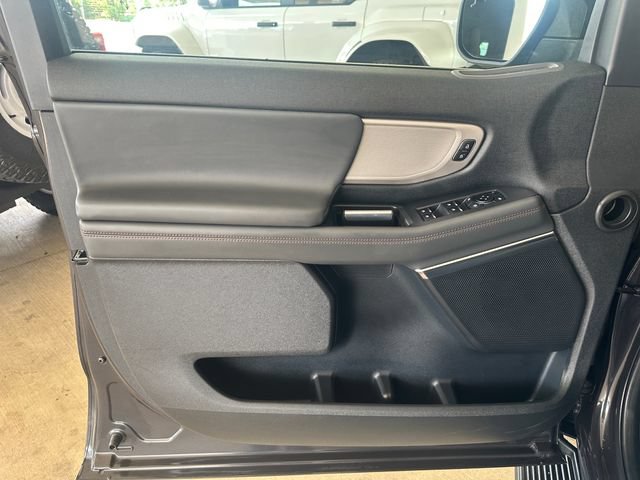 Certified 2025 Ford Expedition Active AWD/4WD image 22