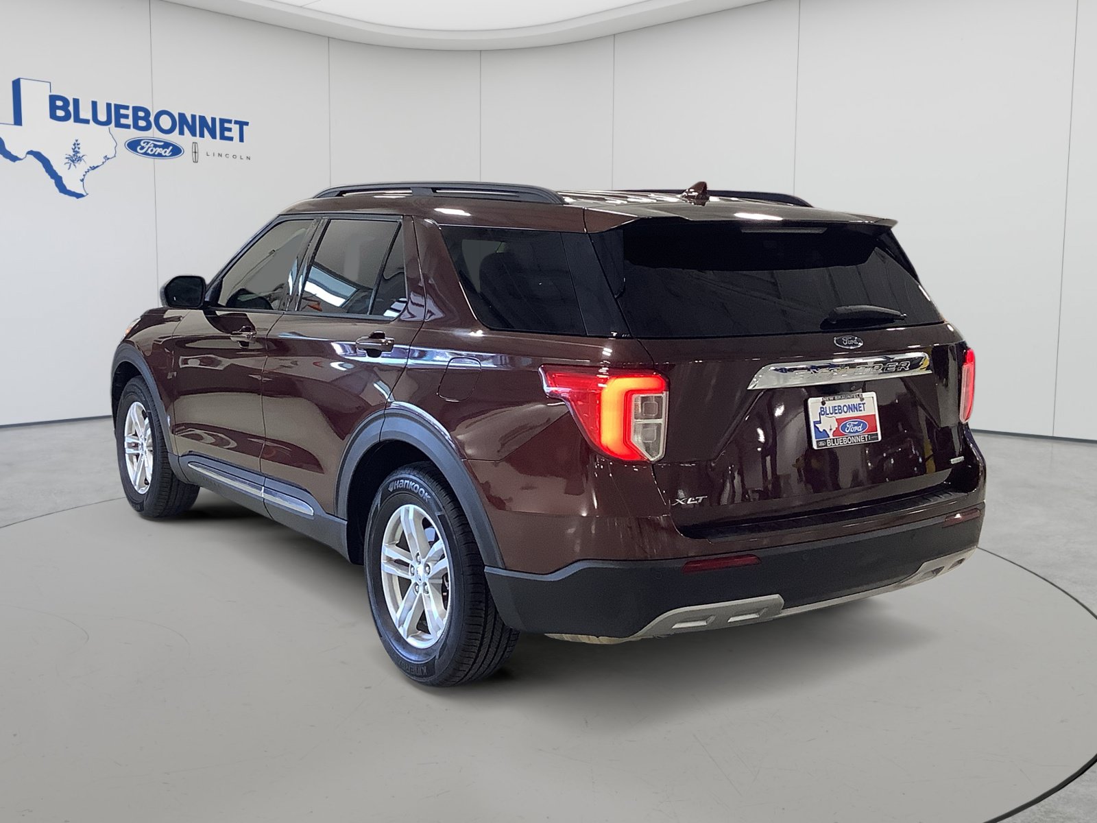 Certified 2020 Ford Explorer XLT w/ Equipment Group 202A RWD image 7