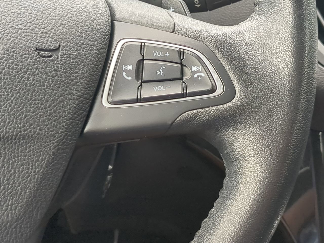 Certified 2017 Ford Escape Titanium FWD image 25