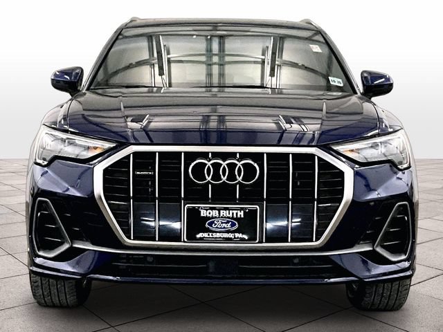 Used 2022 Audi Q3 2.0T Premium w/ Convenience Package AWD/4WD image 3