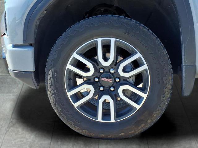 Used 2025 GMC Sierra 1500 AT4 w/ AT4 Premium Package image 10