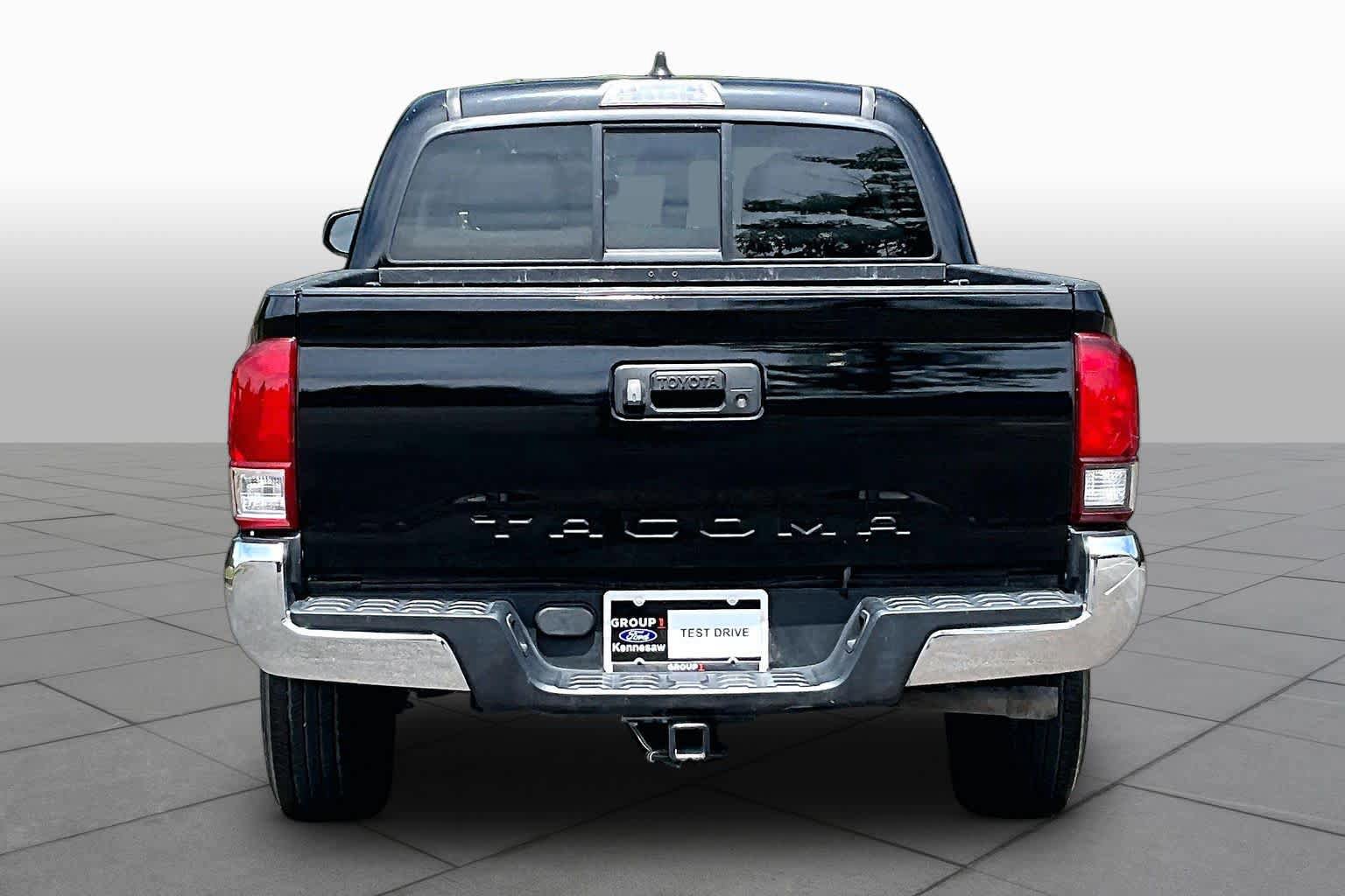 Used 2021 Toyota Tacoma SR5 RWD image 5