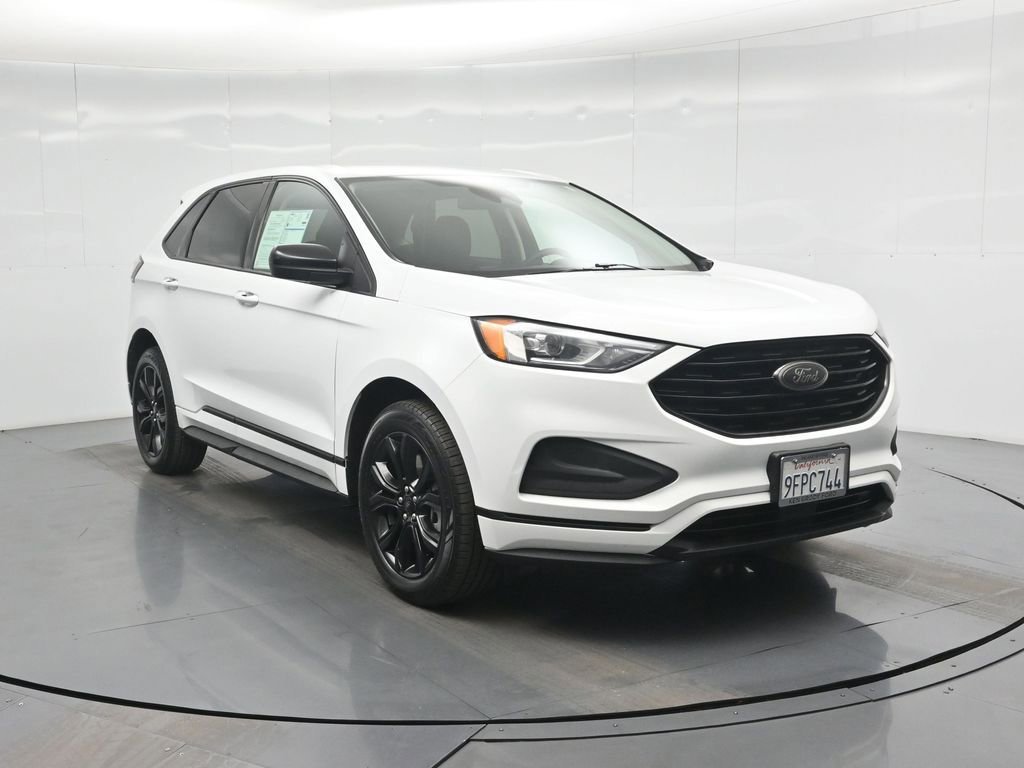 Certified 2023 Ford Edge SE w/ Black Appearance Package image 10