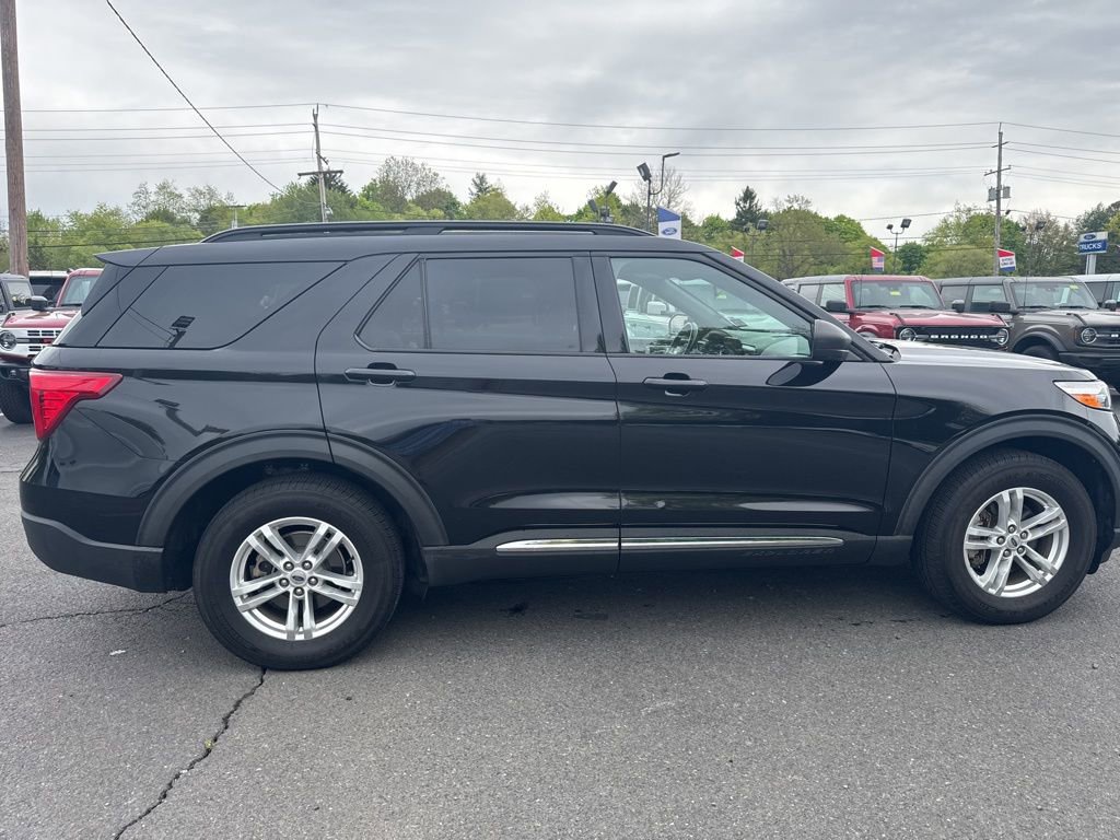 Certified 2020 Ford Explorer XLT w/ Equipment Group 202A AWD/4WD image 6
