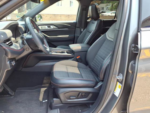 Certified 2025 Ford Explorer ST-Line w/ Premium Package AWD/4WD image 22