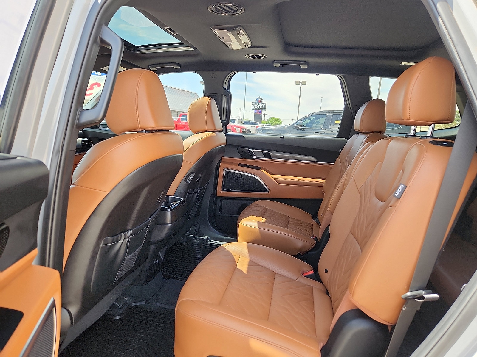 Used 2024 Kia Telluride SX X-Line AWD/4WD image 9