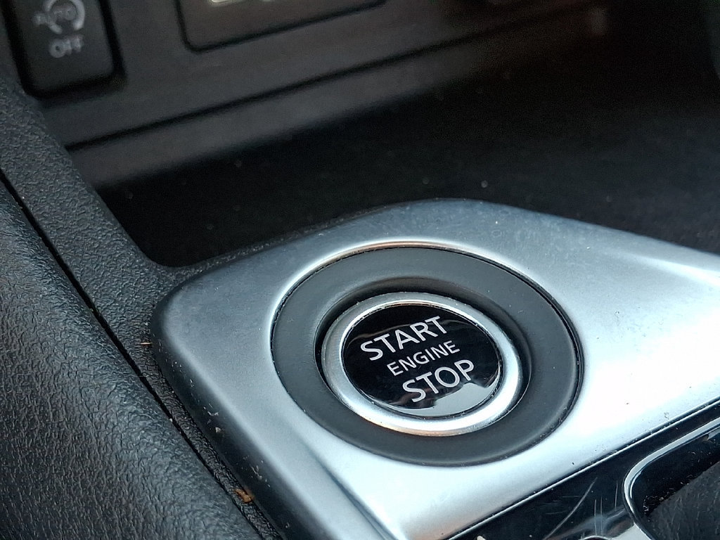 Used 2025 Nissan Sentra SV FWD image 21
