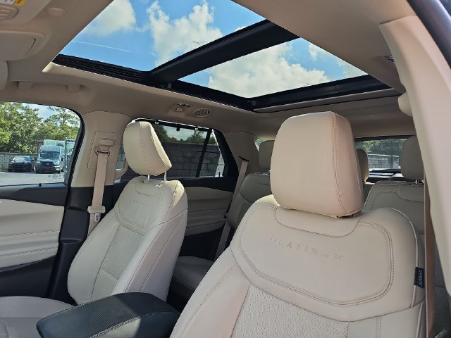 Certified 2024 Ford Explorer Platinum w/ Technology Package AWD/4WD image 16