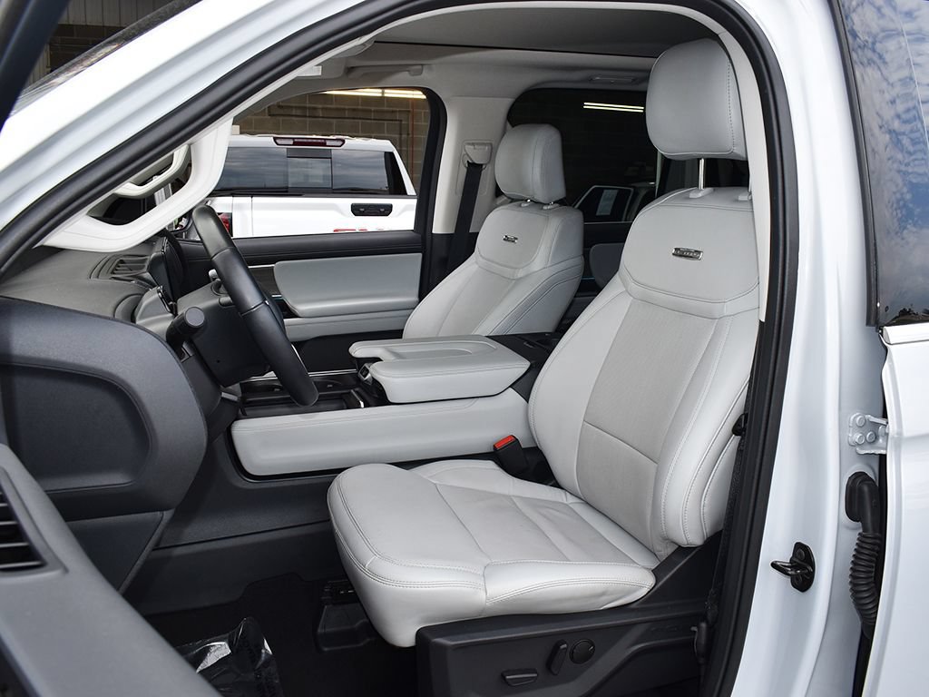 Certified 2025 Ford Expedition Max Platinum AWD/4WD image 5