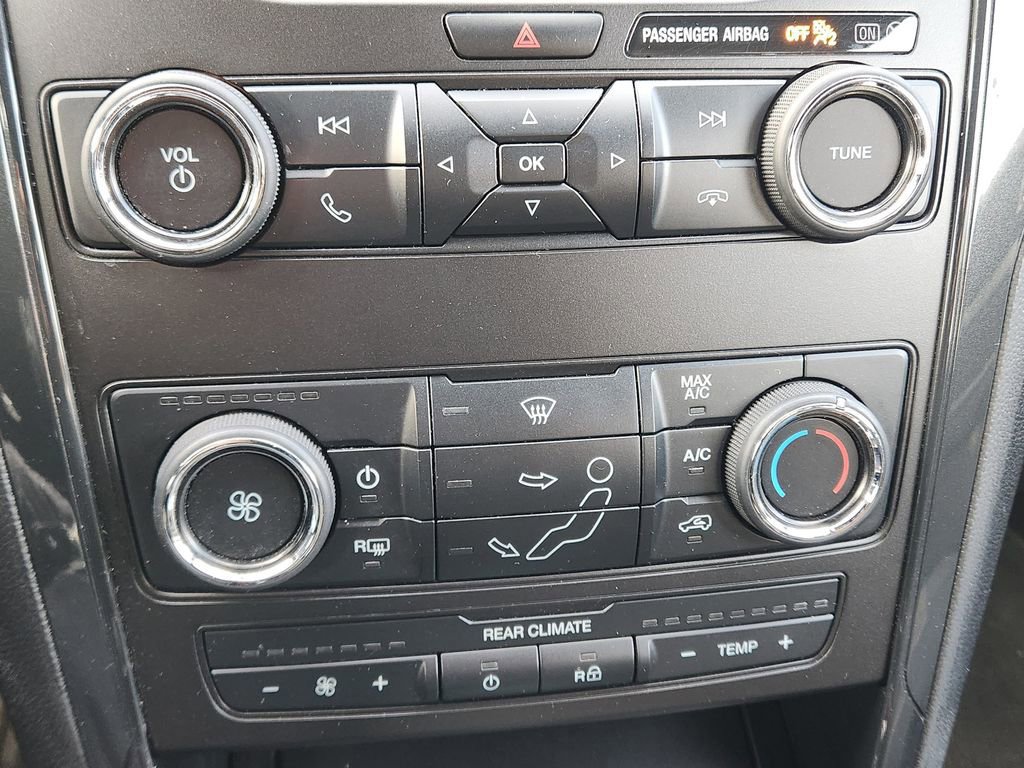 Certified 2018 Ford Explorer XLT image 26