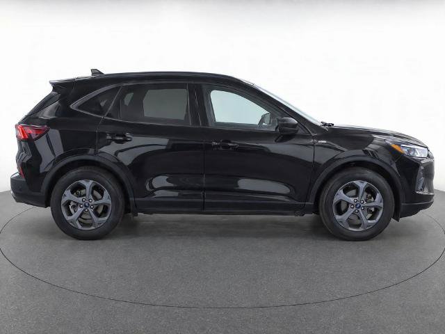 Certified 2023 Ford Escape ST-Line w/ Tech Pack #1 AWD/4WD image 5