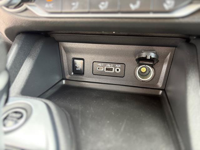 Used 2025 Nissan Sentra SV FWD image 23