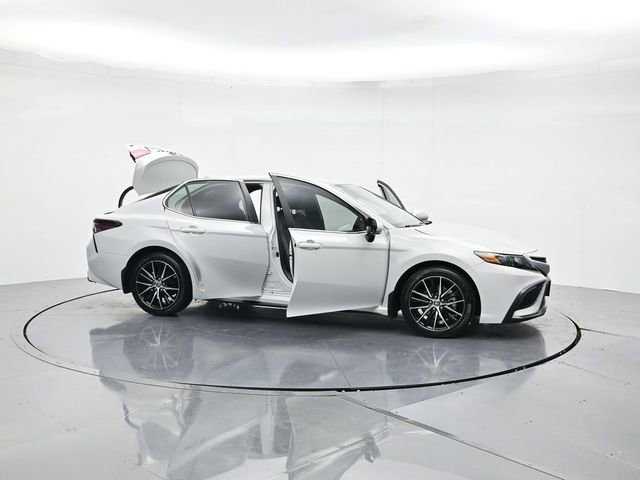 Used 2024 Toyota Camry SE w/ Convenience Package FWD image 50