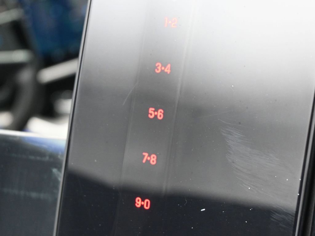 Certified 2025 Ford Expedition Max Platinum image 33