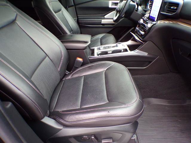 Certified 2023 Ford Explorer Limited w/ Limited Technology Package AWD/4WD image 14