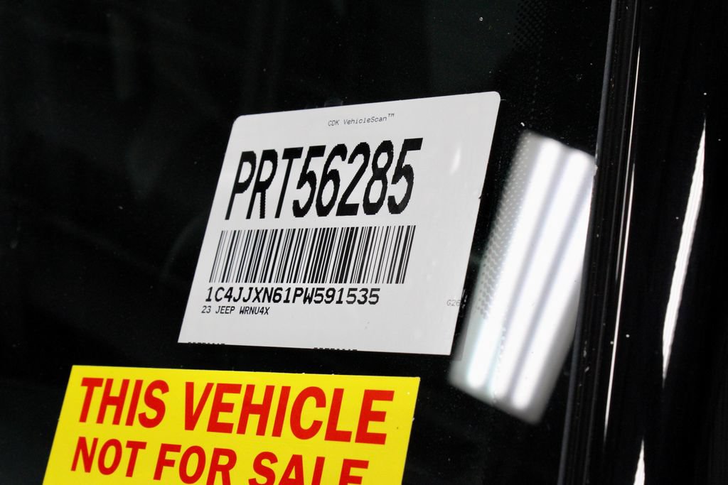 Used 2023 Jeep Wrangler Unlimited w/ Cold Weather Group AWD/4WD image 31
