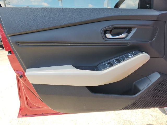 Used 2025 Honda Accord SE image 27