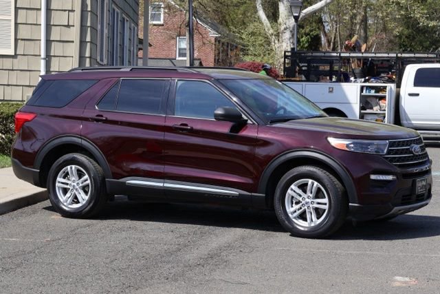 Certified 2022 Ford Explorer XLT w/ Equipment Group 202A image 2