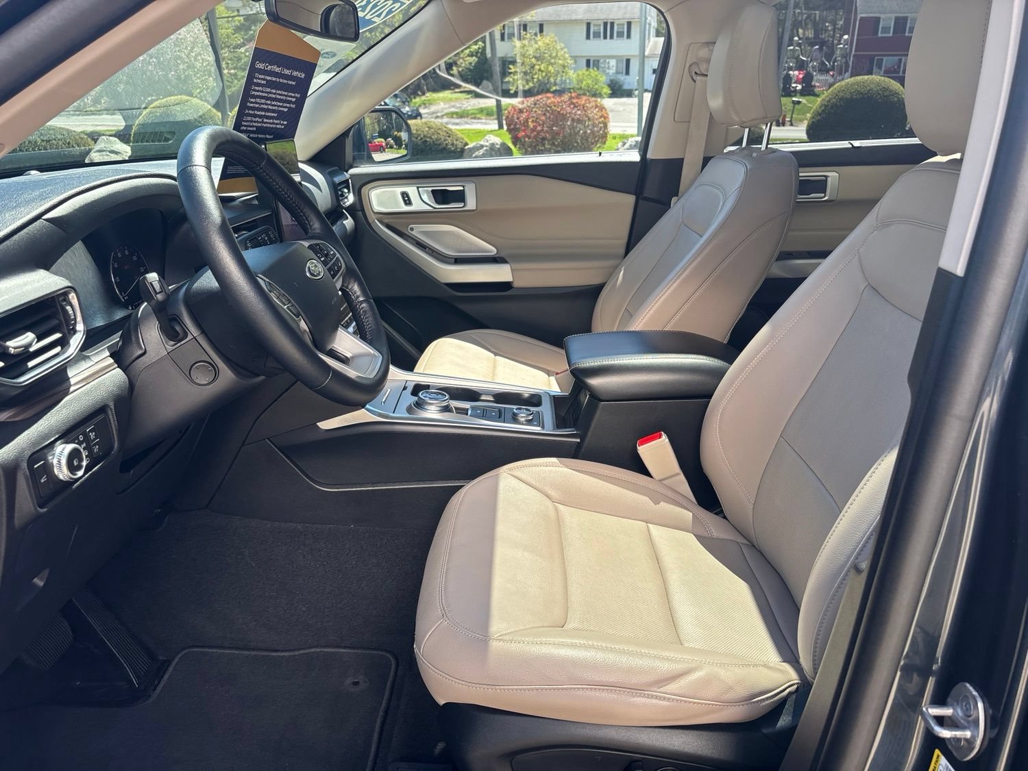 Certified 2023 Ford Explorer Limited w/ Limited Technology Package AWD/4WD image 12