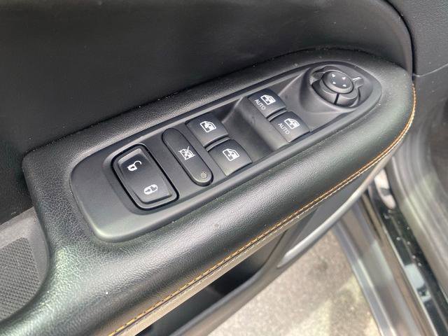 Used 2020 Jeep Compass Latitude FWD image 13
