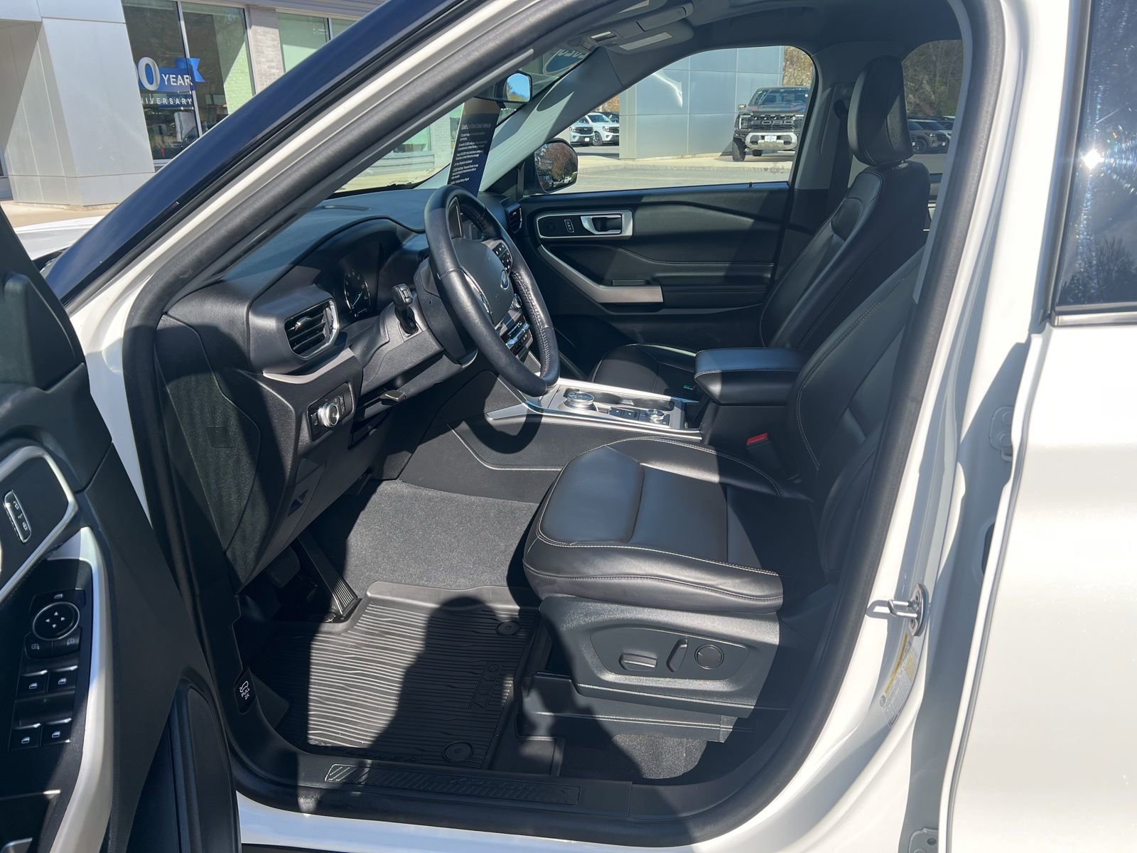 Certified 2023 Ford Explorer XLT w/ Equipment Group 202A AWD/4WD image 20