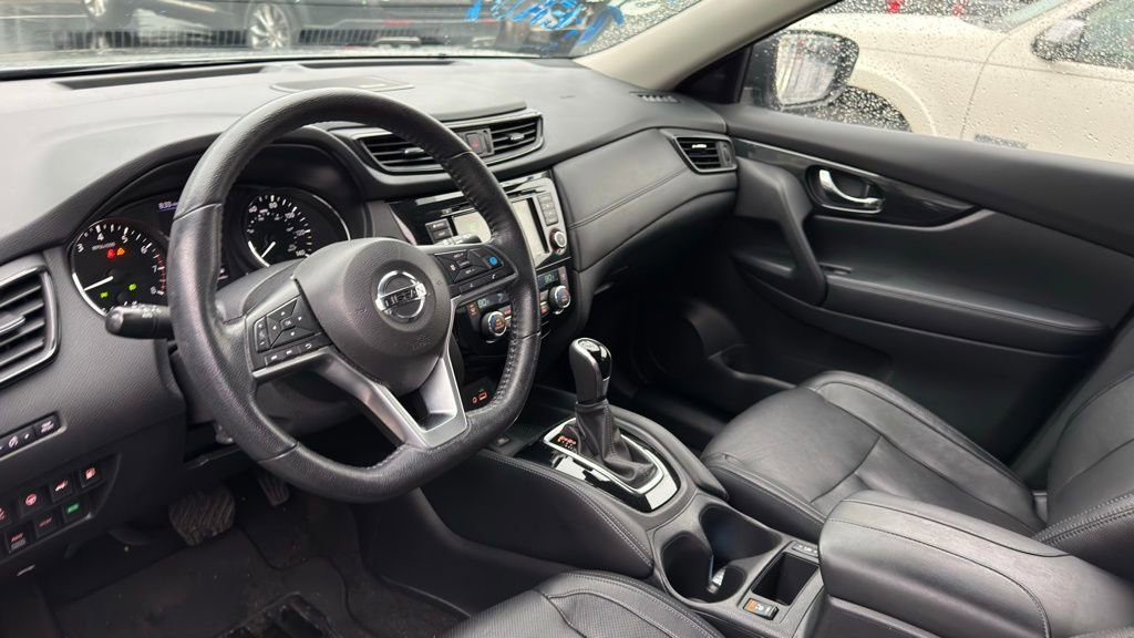 Used 2019 Nissan Rogue SL w/ Premium Package image 9