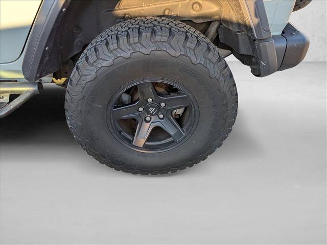 Used 2023 Jeep Wrangler Unlimited Rubicon w/ Xtreme 35 Tire Package AWD/4WD image 9