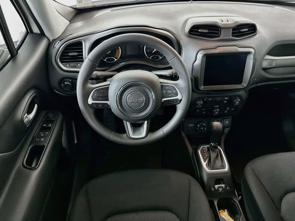 Used 2023 Jeep Renegade Latitude AWD/4WD image 10