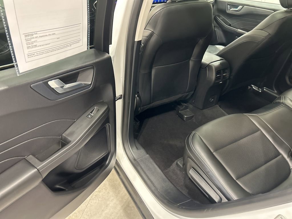 Certified 2022 Ford Escape Titanium image 25