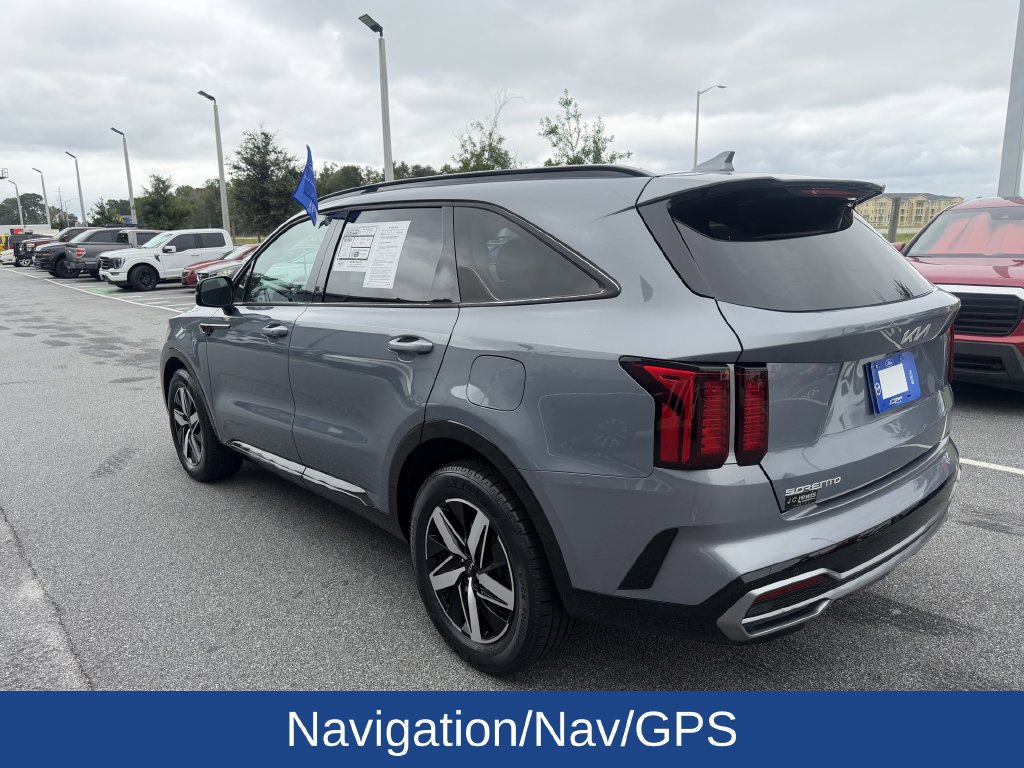 Used 2023 Kia Sorento EX w/ Panoramic Sunroof Package FWD image 6