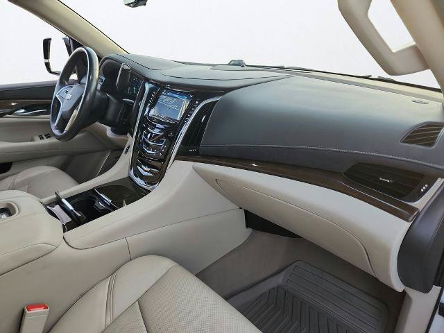 Used 2020 Cadillac Escalade ESV Luxury RWD image 25