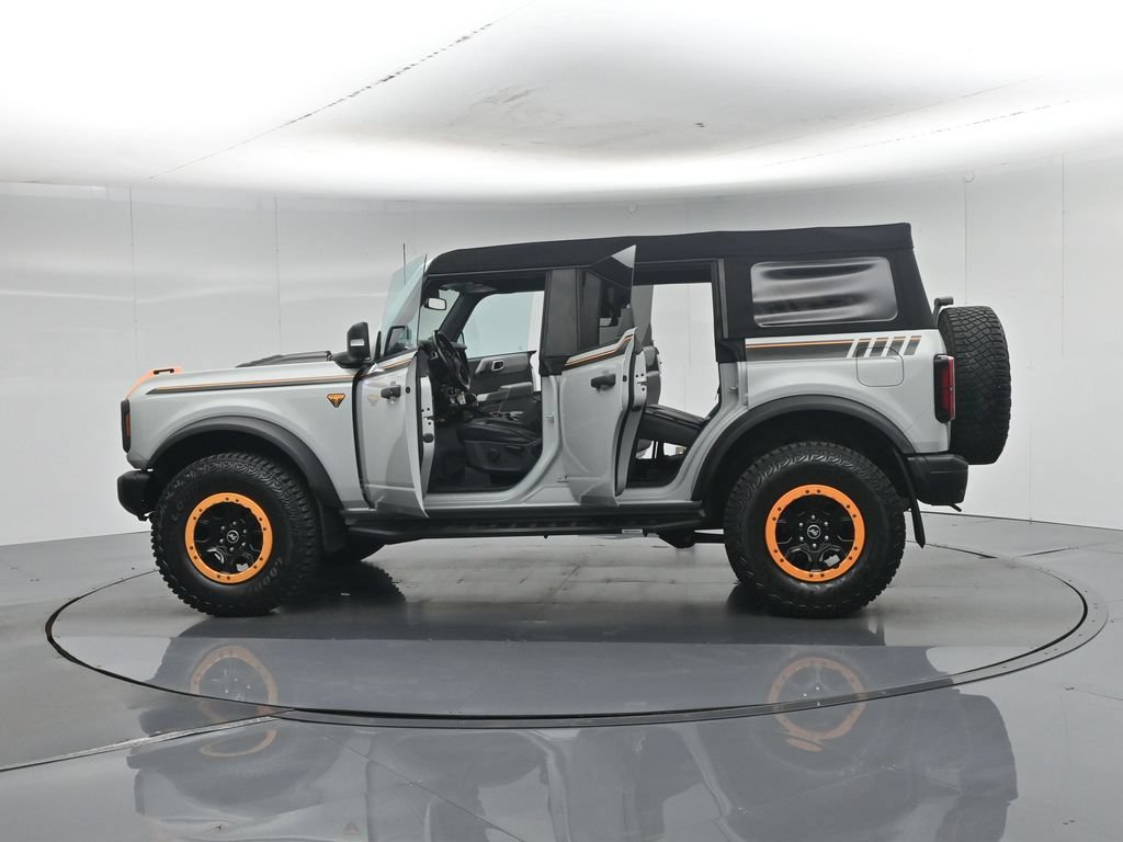 Certified 2023 Ford Bronco Badlands w/ Sasquatch Package AWD/4WD image 35