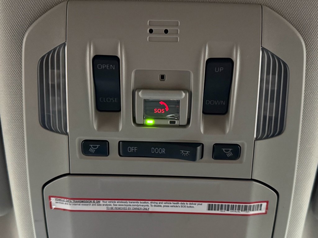 Used 2021 Toyota Highlander XLE image 31