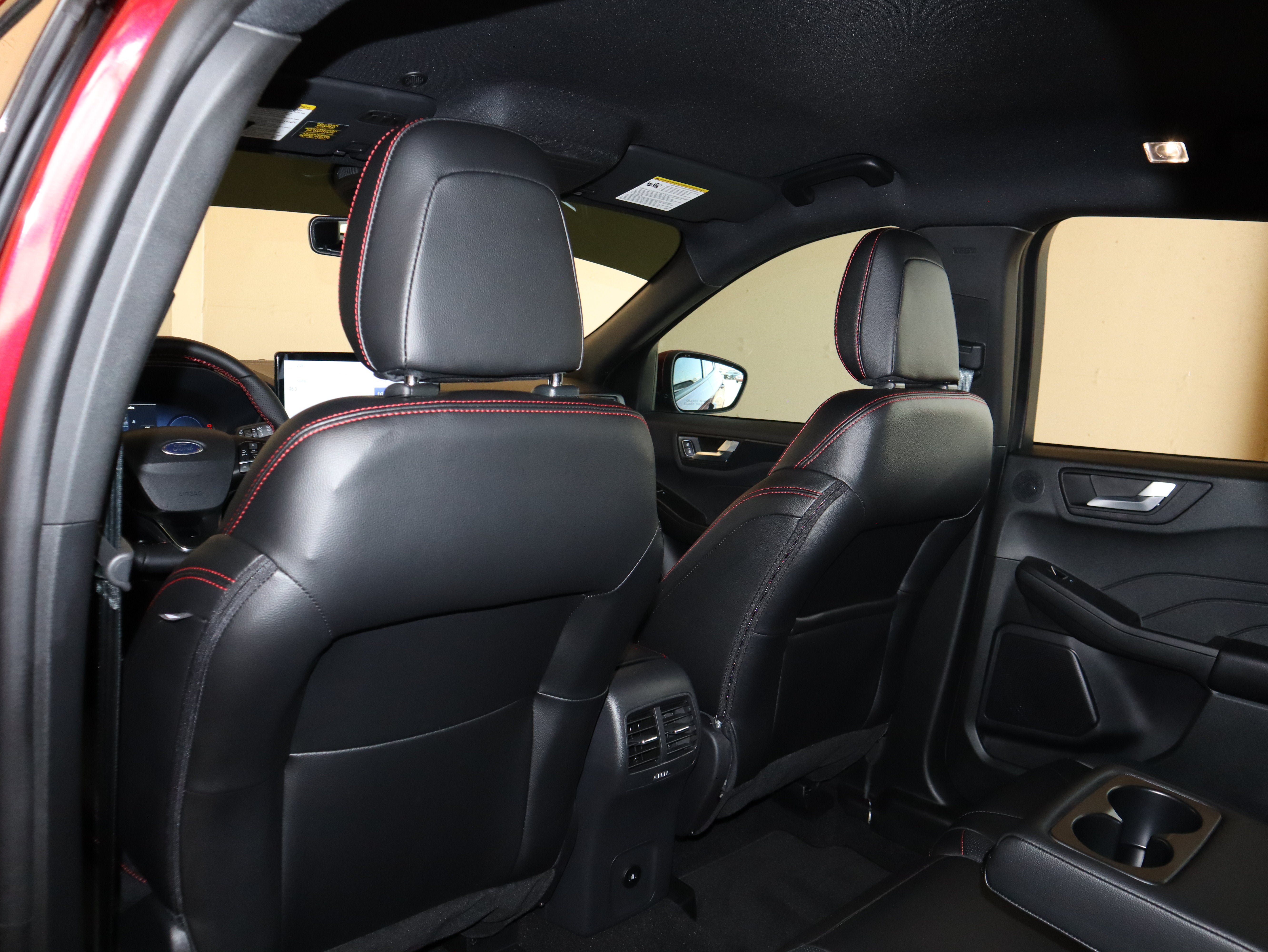 Certified 2025 Ford Escape ST-Line Elite w/ Premium Technology Package AWD/4WD image 33