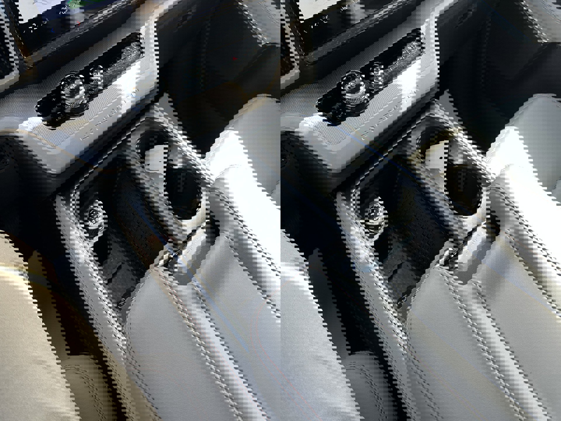 Certified 2025 Ford Expedition Active image 13