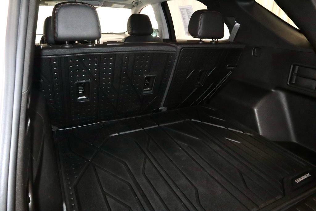 Used 2022 Chevrolet Equinox Premier AWD/4WD image 16