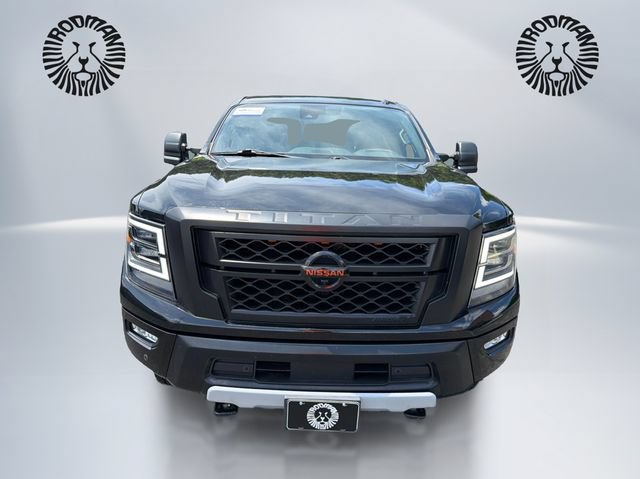 Used 2020 Nissan Titan PRO-4X w/ Pro-4x Convenience Package AWD/4WD image 2