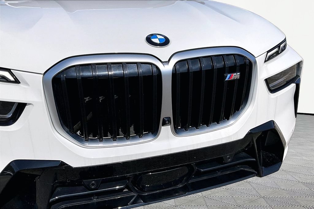 Used 2025 BMW X7 M60i w/ Climate Comfort Package AWD/4WD image 29
