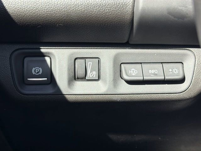 Used 2021 GMC Acadia AT4 w/ Technology Package image 20