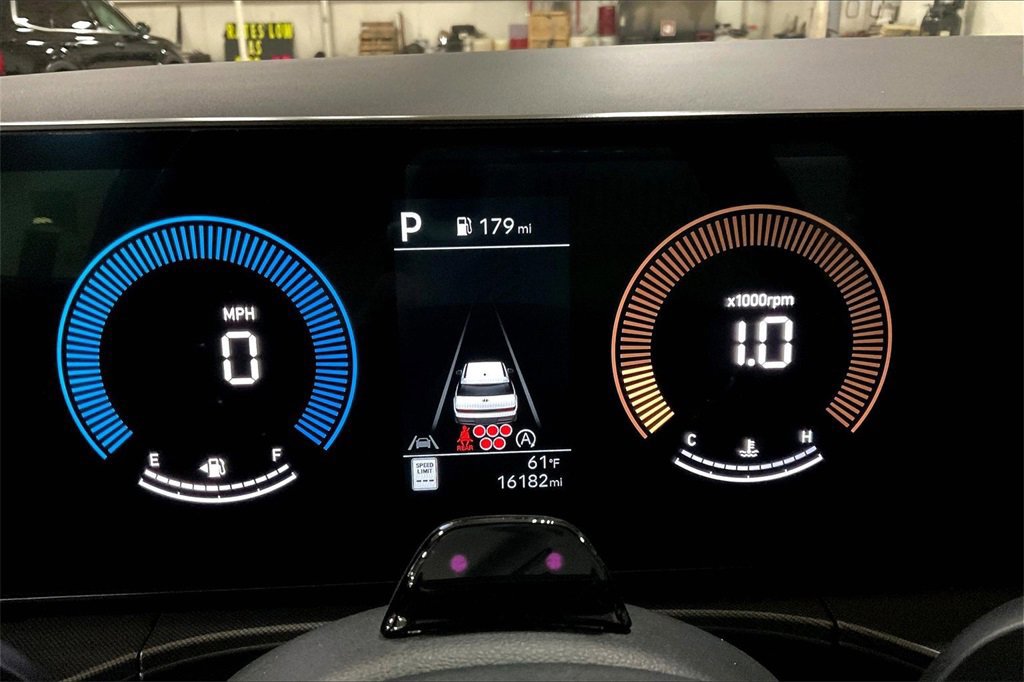 Used 2025 Hyundai Santa Fe SEL image 19