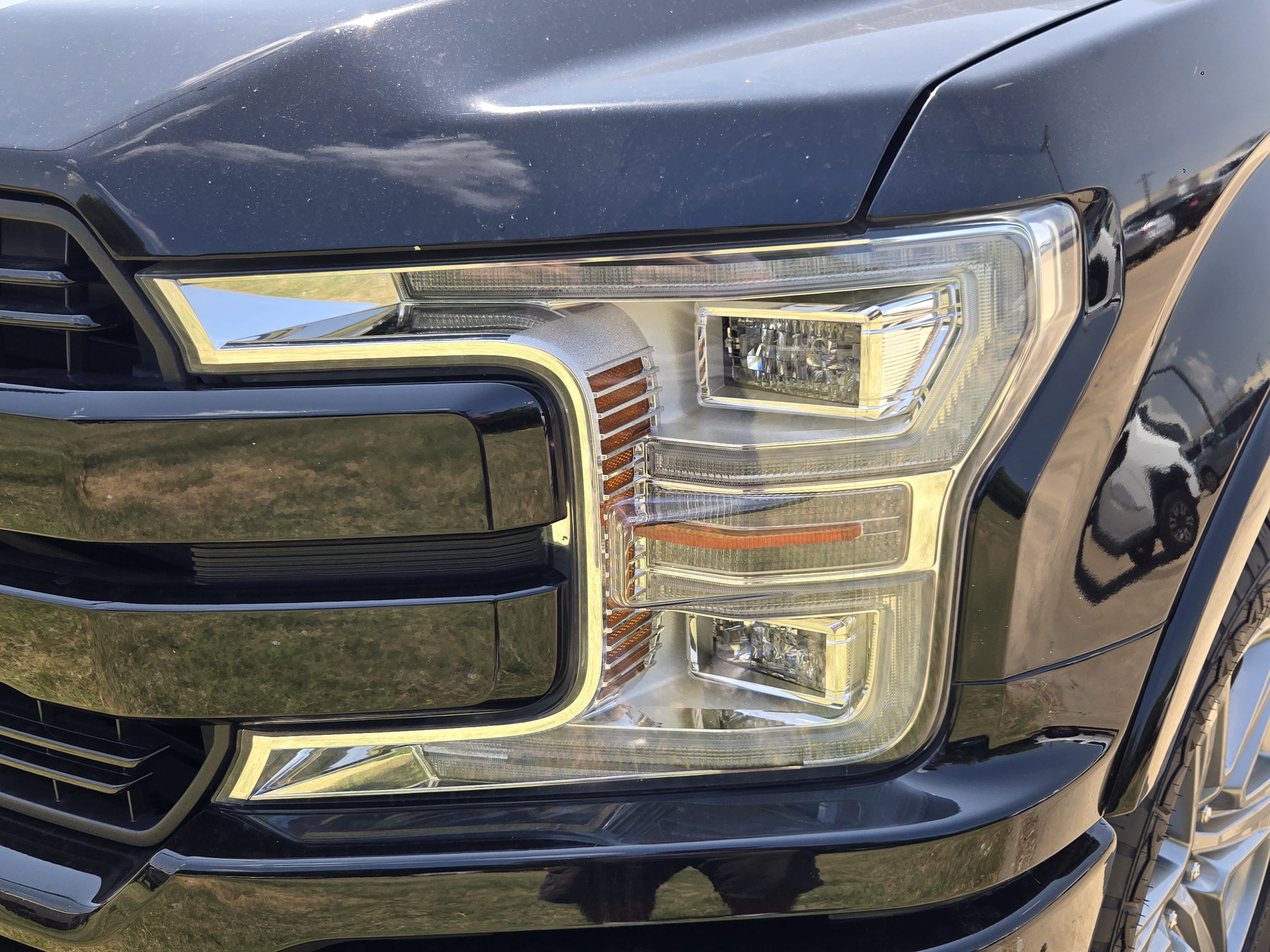 Certified 2019 Ford F150 Lariat w/ Equipment Group 502A Luxury AWD/4WD image 7