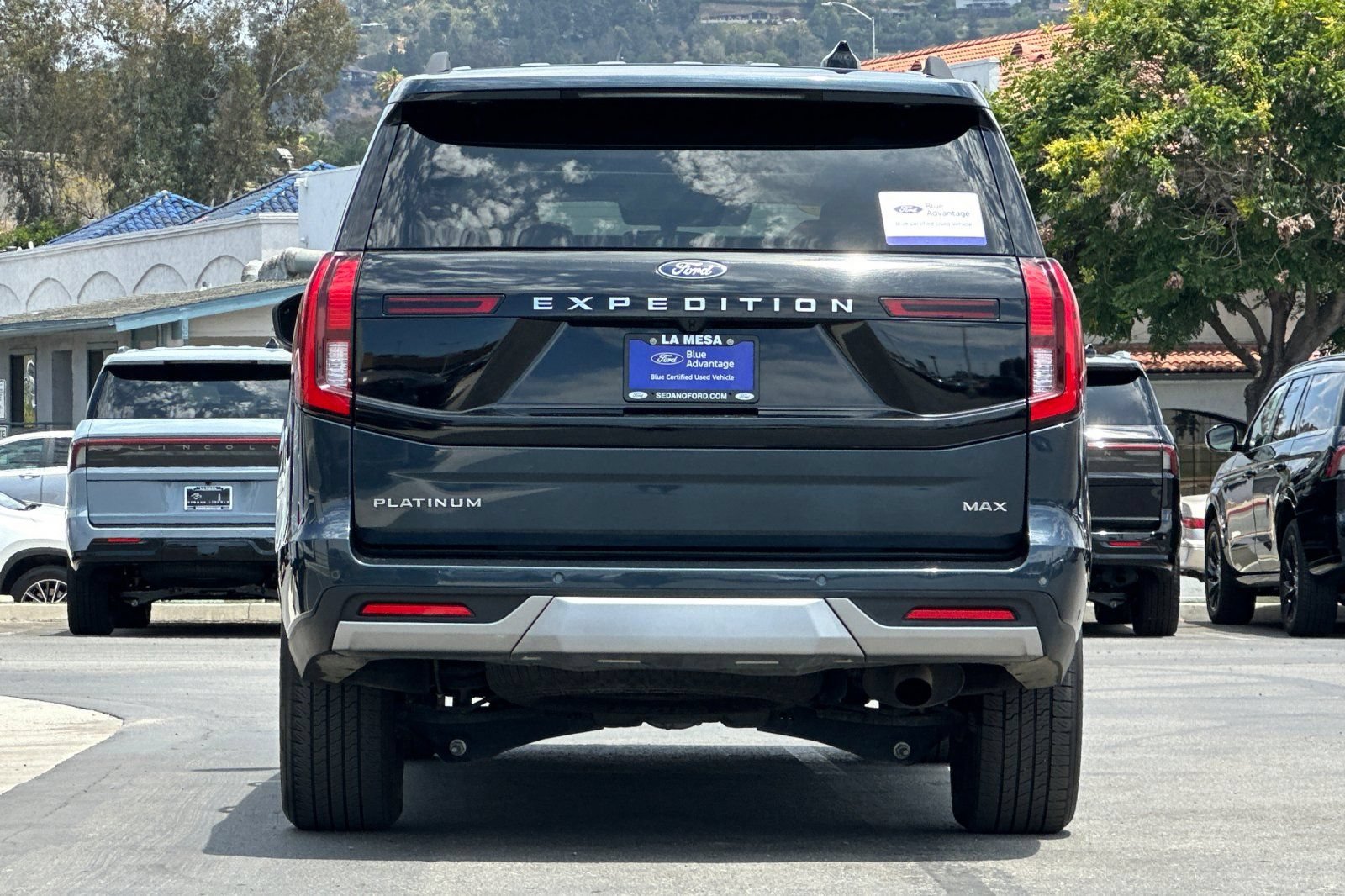 Certified 2025 Ford Expedition Max Platinum AWD/4WD image 4