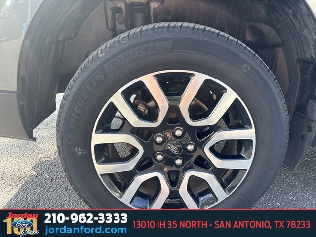 Certified 2023 Ford Maverick Lariat w/ Lariat Luxury Package FWD image 8