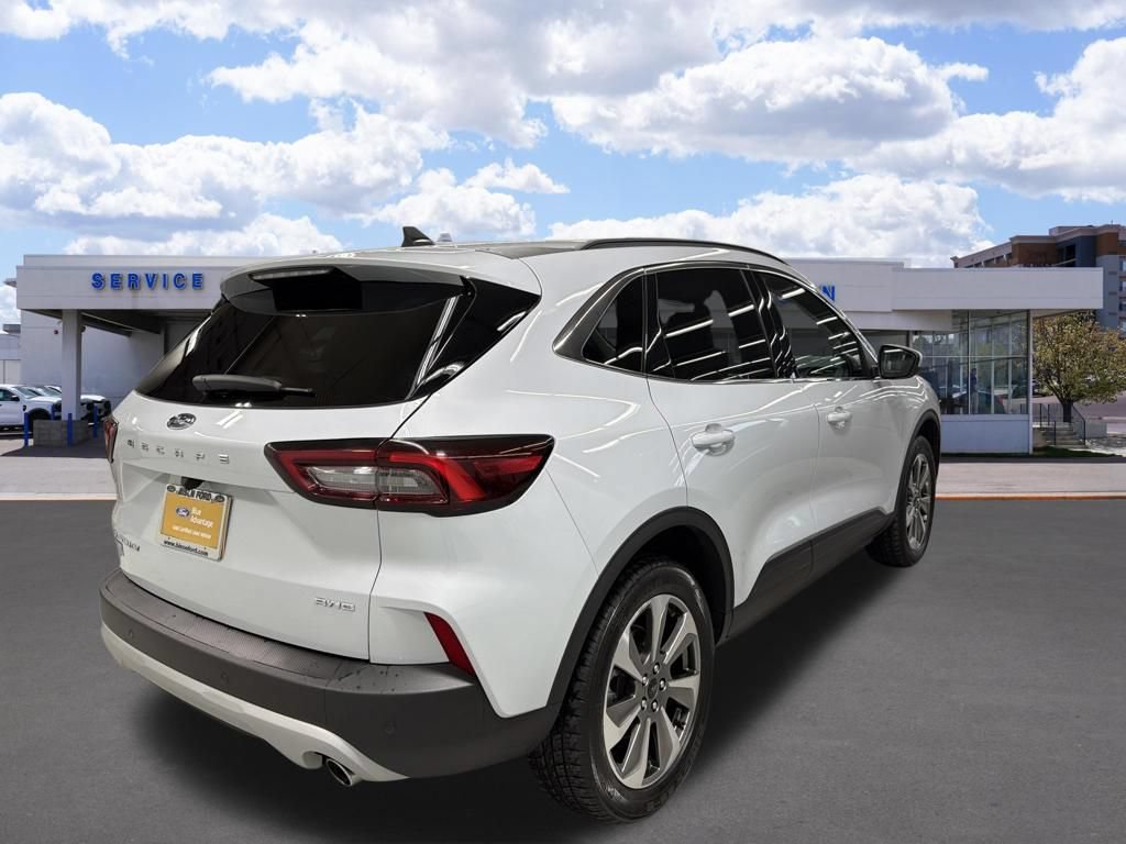 Certified 2025 Ford Escape Platinum AWD/4WD image 3