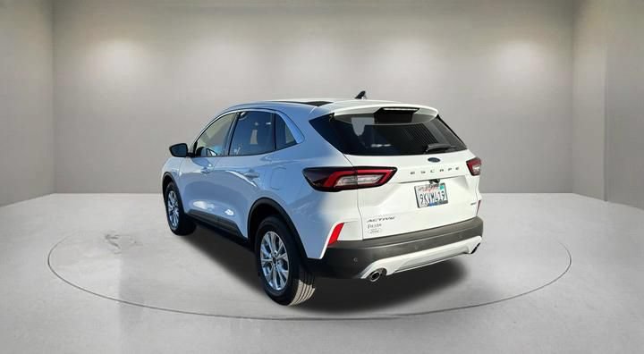 Certified 2023 Ford Escape Active w/ Tech Pack #1 AWD/4WD image 4